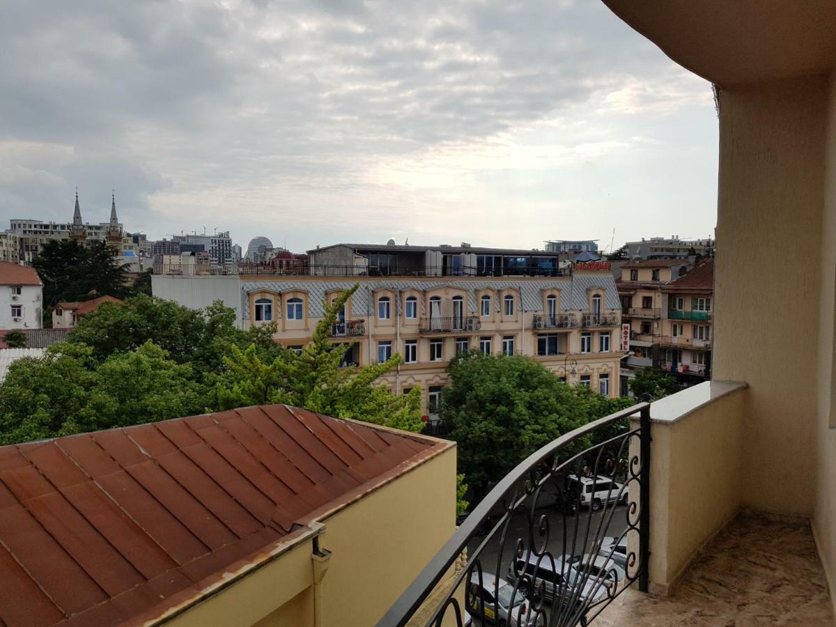 Отель MikePalace Батуми Экстерьер фото